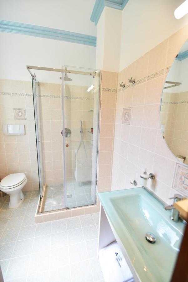Chez Luke Apartments In อาเจโรลา ภายนอก รูปภาพ