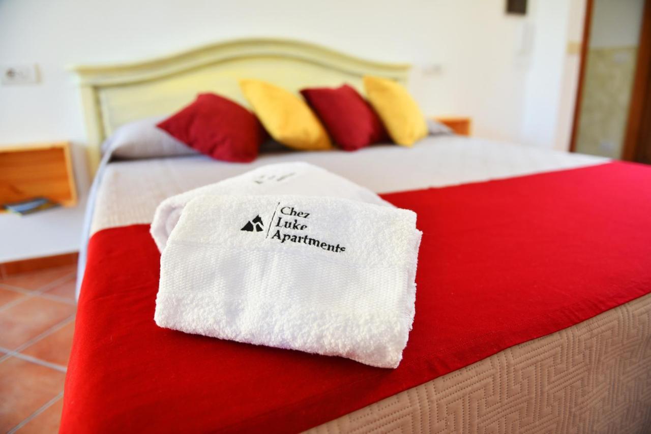 Chez Luke Apartments In อาเจโรลา ภายนอก รูปภาพ