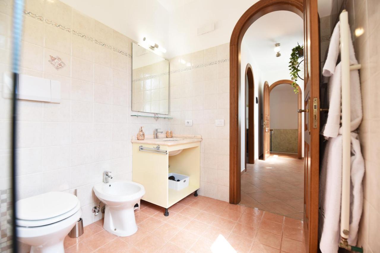 Chez Luke Apartments In อาเจโรลา ภายนอก รูปภาพ