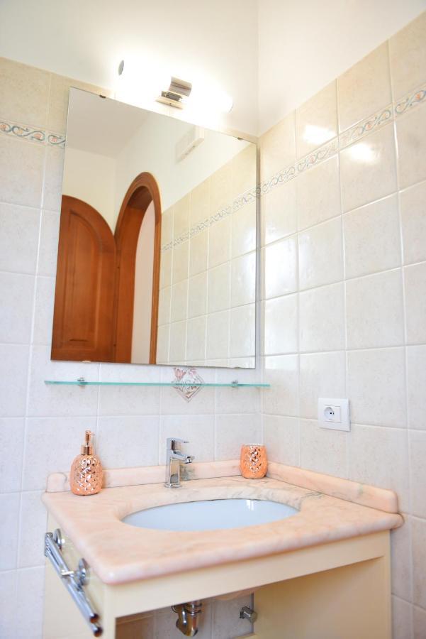 Chez Luke Apartments In อาเจโรลา ภายนอก รูปภาพ